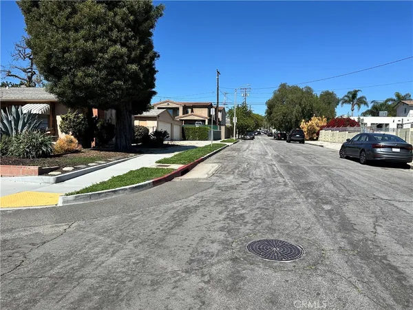 $999,999 | 3745 East Ransom Street, Long Beach, CA 90804