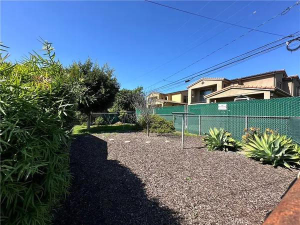 $999,999 | 3745 East Ransom Street, Long Beach, CA 90804