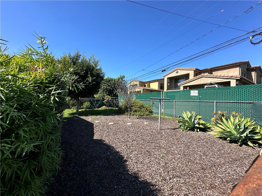 3745 East Ransom Street Long Beach, CA 90804 - Photo 9 of 26