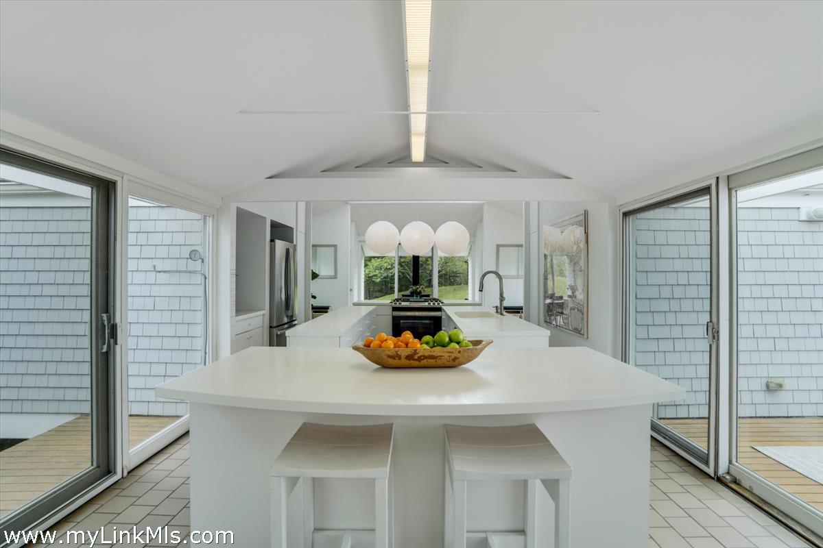 44 Cencelle Chilmark, MA 02535 - Photo 30 of 51