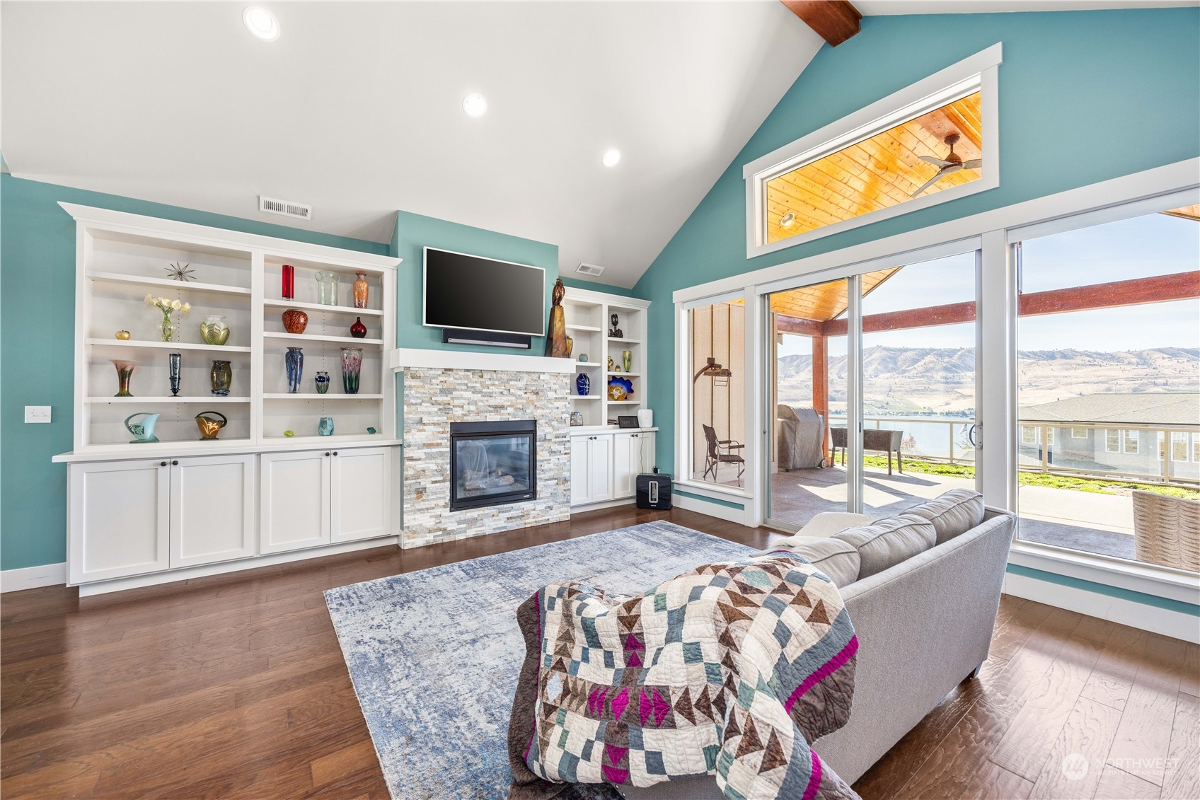 120 Ridgeview Drive Chelan, WA 98816 - Photo 4 of 36 Gallery Image 4