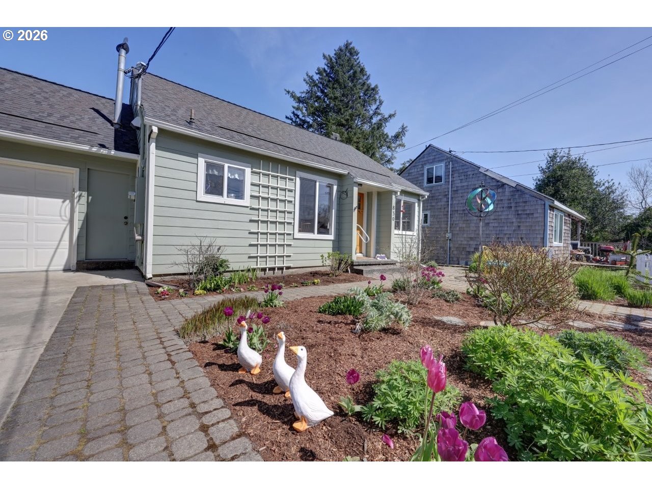 830 17th Avenue Seaside, OR 97138 - Photo 2 of 47