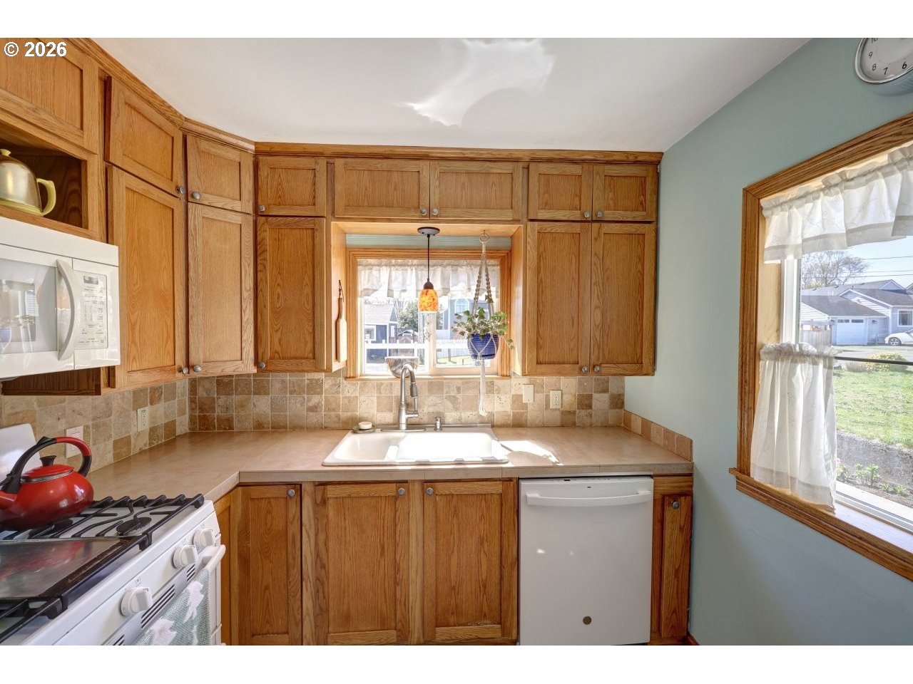 830 17th Avenue Seaside, OR 97138 - Photo 9 of 47