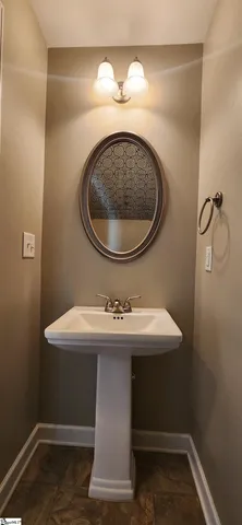 $1,575 | 152 Middleton Park Lane, Moore, SC 29369