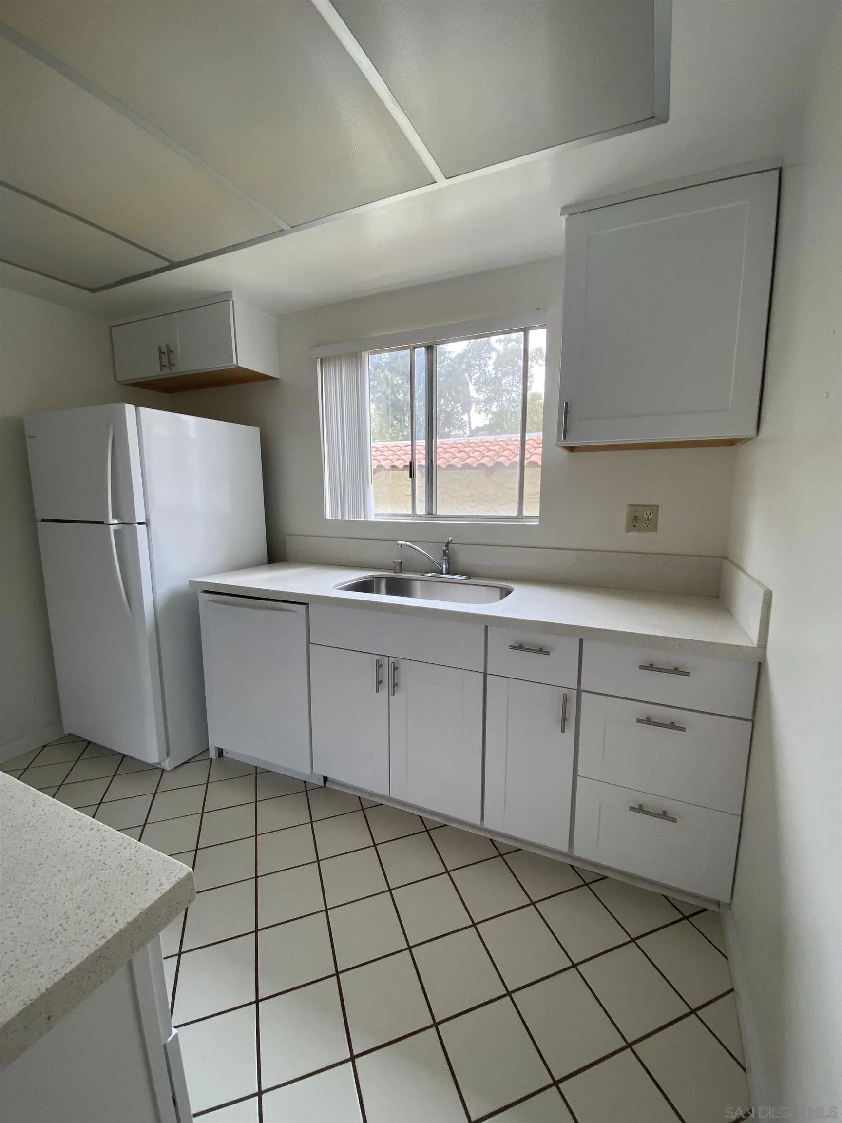 6059 Rancho Mission Road, Unit 106 San Diego, CA 92108 - Photo 4 of 17 Gallery Image 4