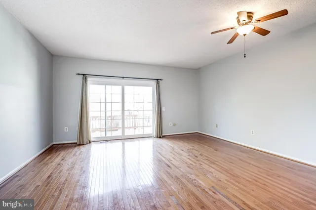 $2,700 | 12111 Wedgeway Place, Fairfax, VA 22033