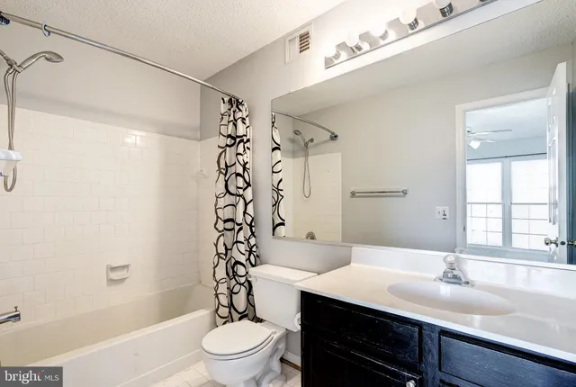 $2,700 | 12111 Wedgeway Place, Fairfax, VA 22033