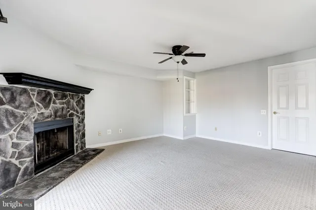 $2,700 | 12111 Wedgeway Place, Fairfax, VA 22033