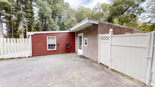 $569,900 | 48 Pond Street, Salem, NH 03079