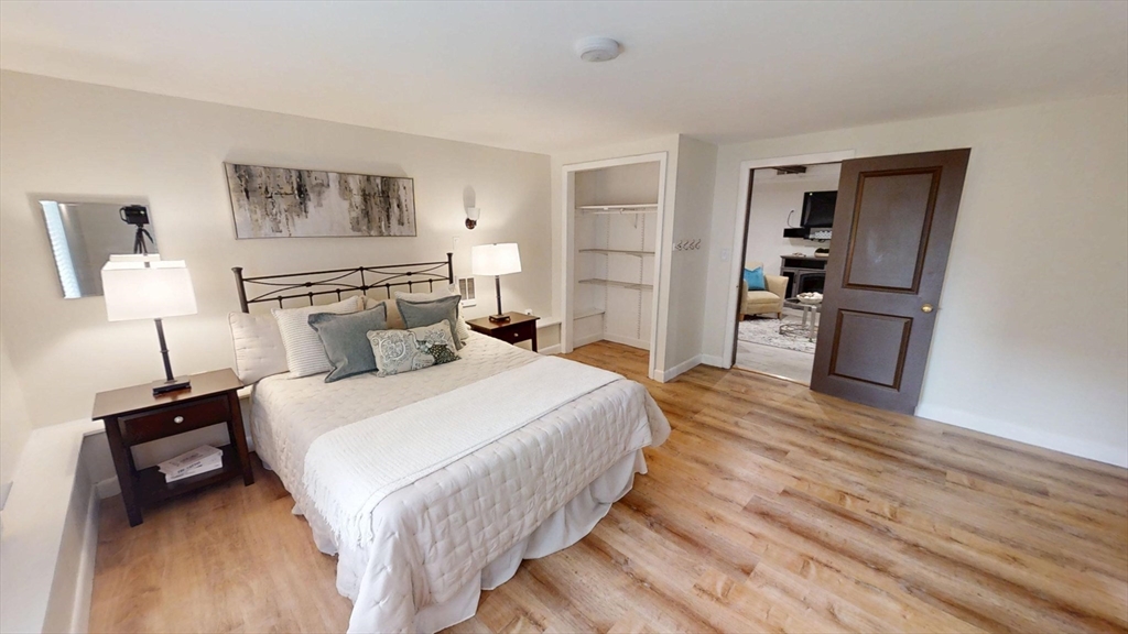 48 Pond Street Salem, NH 03079 - Photo 9 of 35