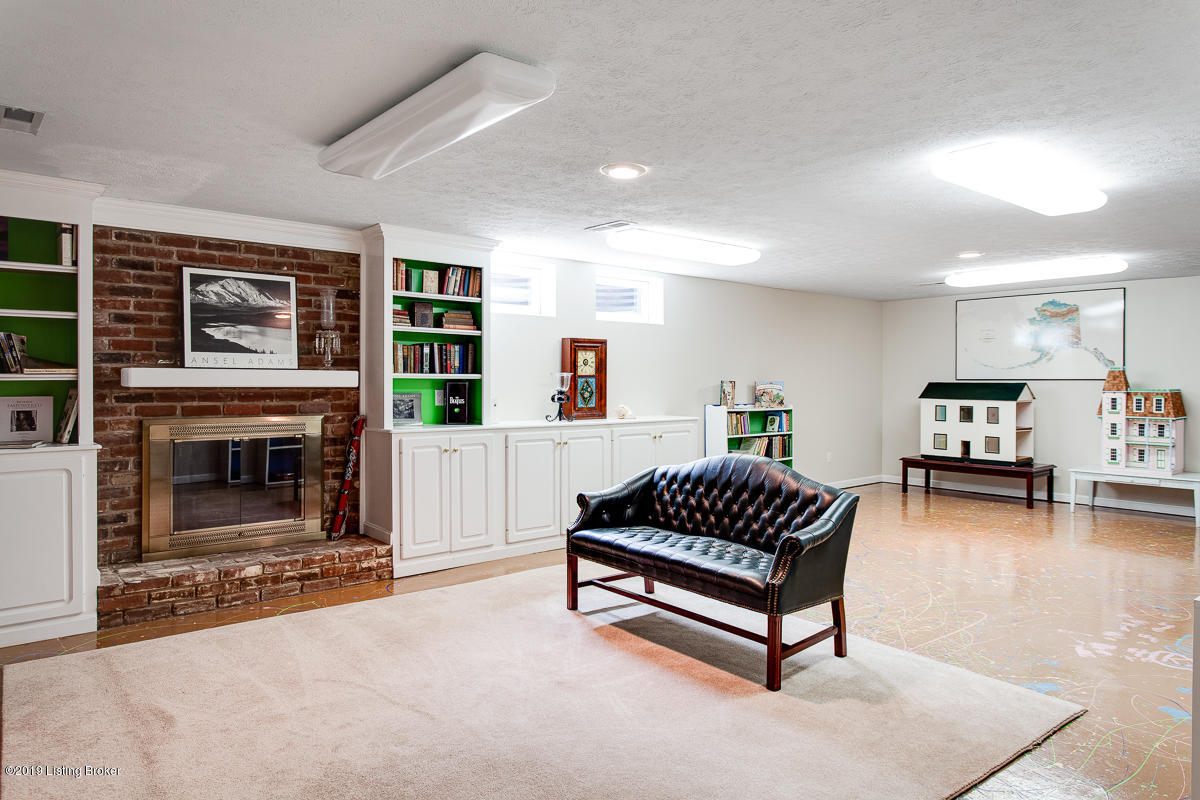 4703 Crofton Road Louisville, KY 40207 - Photo 29 of 38 4703 Crofton Rd-29