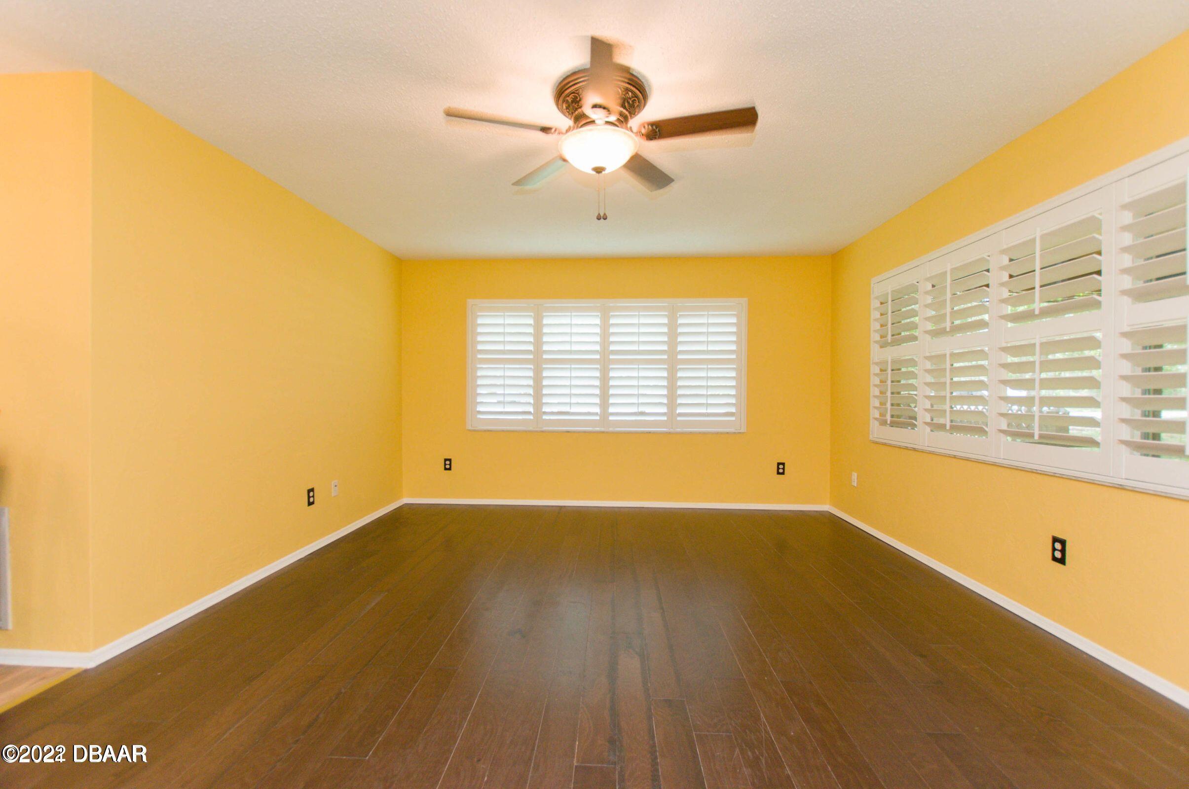 26 Summer Trees Road Port Orange, FL 32128 - Photo 8 of 22 Living Room