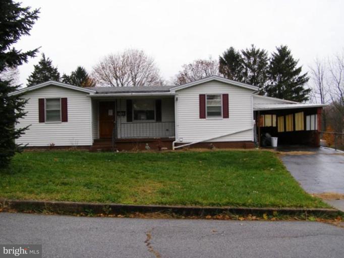 825 Maple Street Waynesboro, PA 17268 - Photo 1 of 11 Exterior (Main)