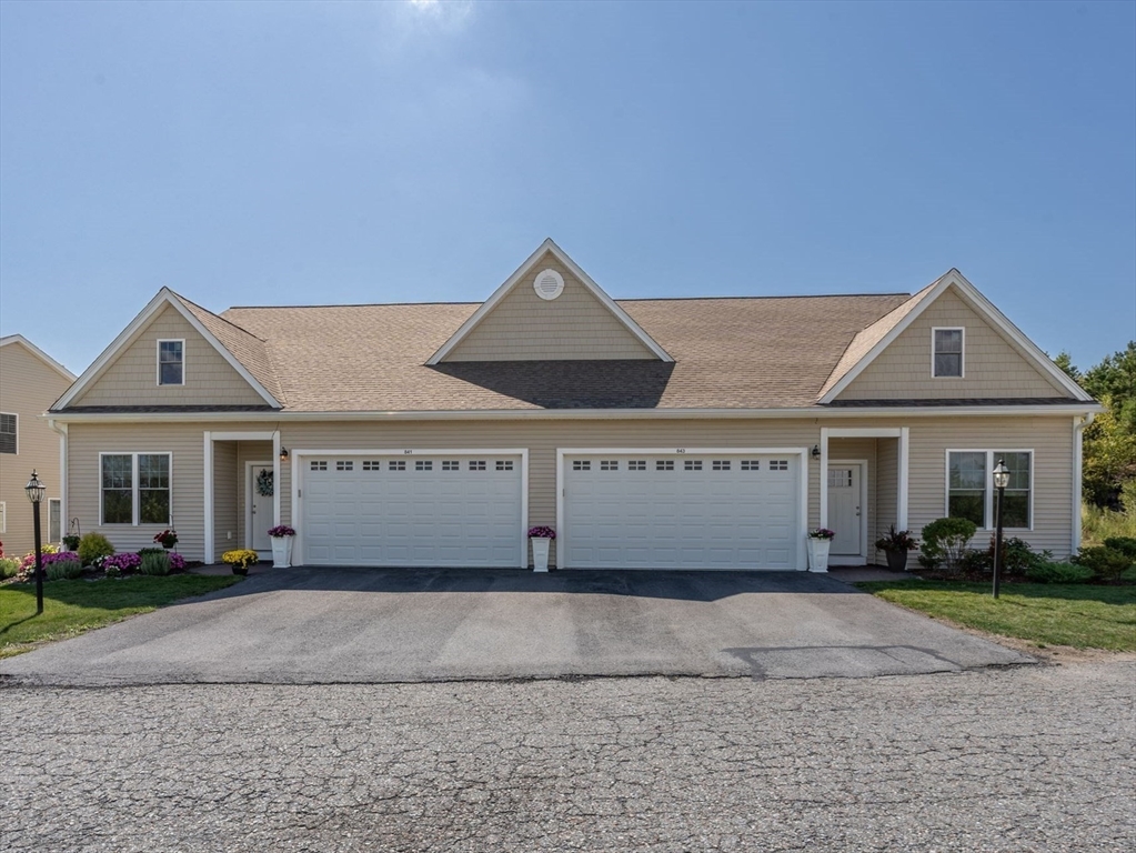 843 Ledgewood Way, Unit 843 Clinton, MA 01510 - Photo 3 of 33