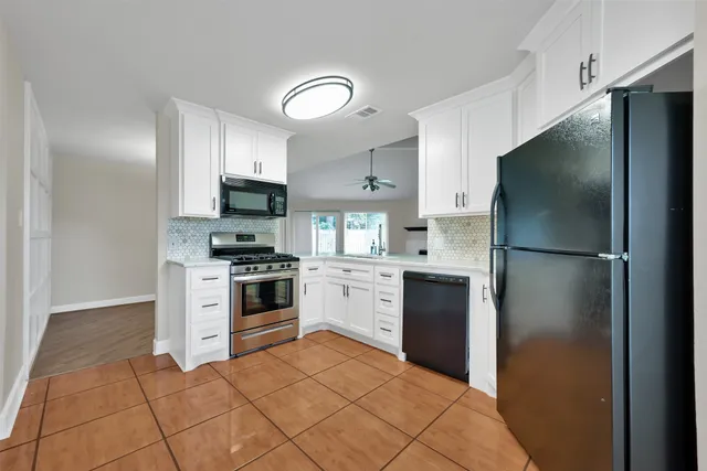 $1,895 | 22318 Meadowrock Drive, Spring, TX 77389