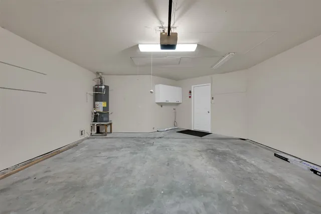 $1,895 | 22318 Meadowrock Drive, Spring, TX 77389