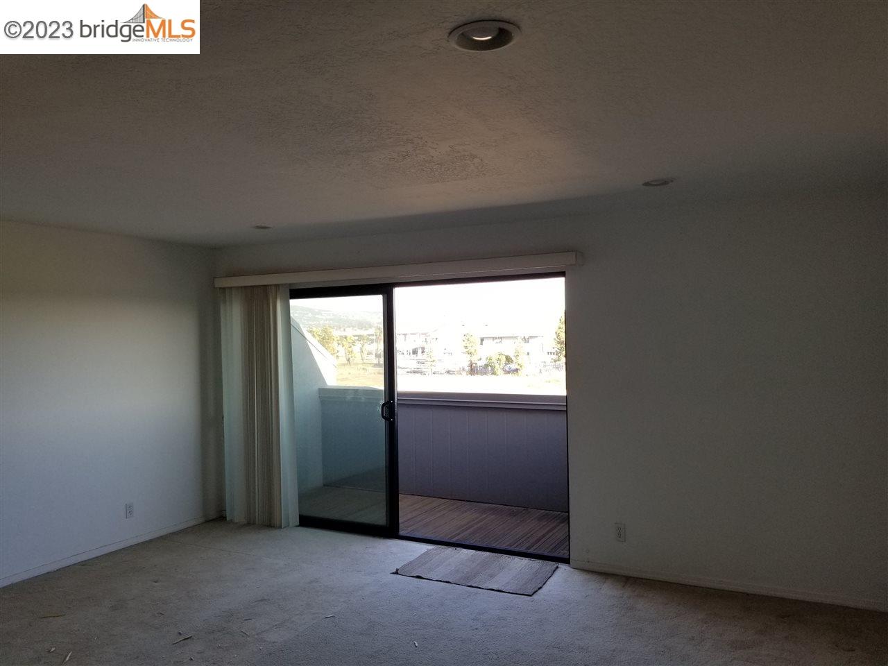 1 Embarcadero, Unit 246 Oakland, CA 94607 - Photo 2 of 12