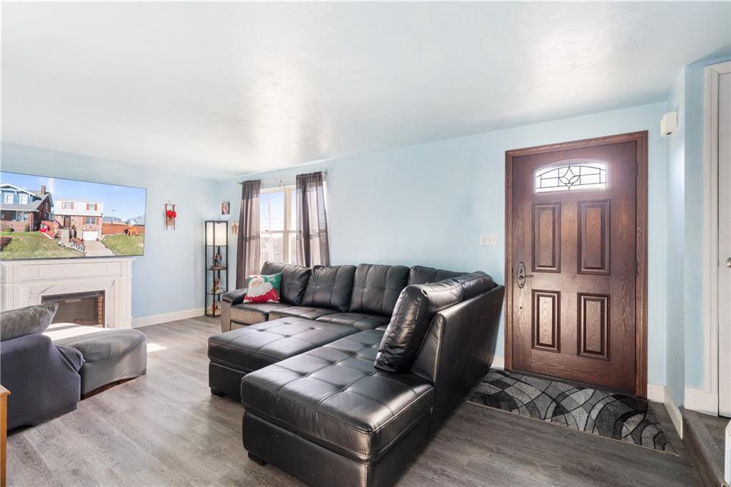 302 Ridgewood Avenue Pittsburgh, PA 15229 - Photo 4 of 25 Gallery Image 4