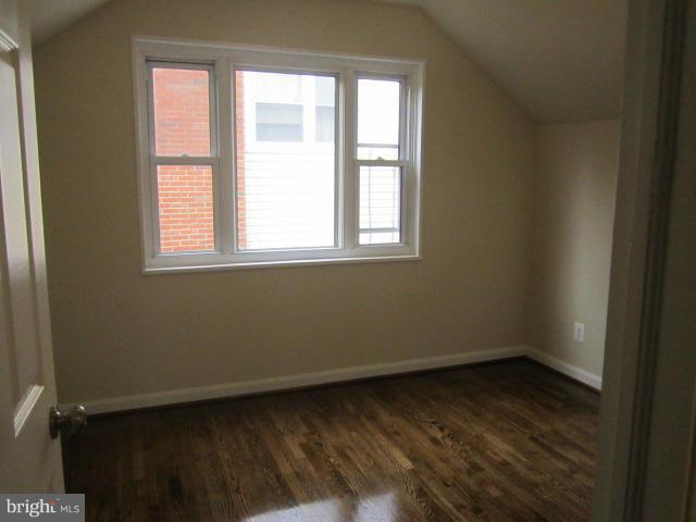 2902 Loma Street Silver Spring, MD 20910 - Photo 11 of 30 Bedroom