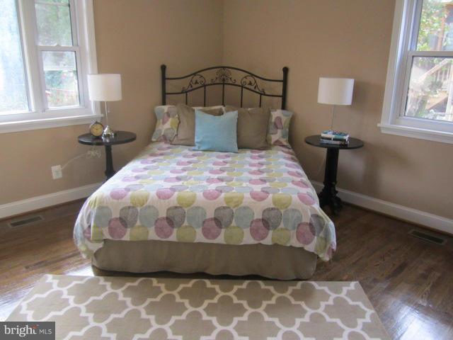 2902 Loma Street Silver Spring, MD 20910 - Photo 7 of 30 Bedroom (Master)