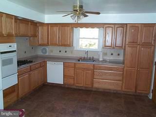 3095 Sterling Road Broomall, PA 19008 - Photo 2 of 4 Gallery Image 2