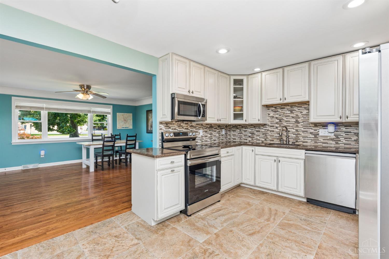 1041 Gaskins Road Cincinnati, OH 45245 - Photo 12 of 39 Gallery Image 12
