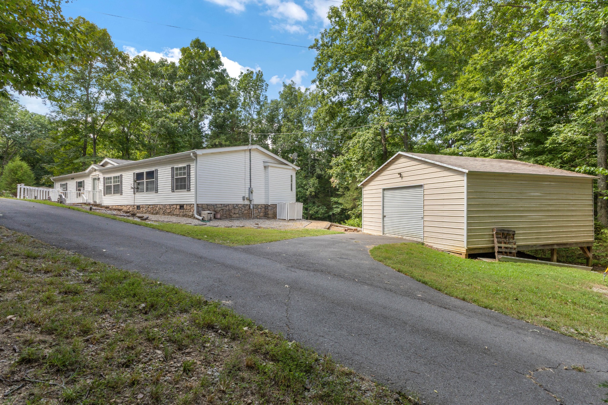 2497 Foster Road Cumberland Furnace, TN 37051 - Photo 3 of 49