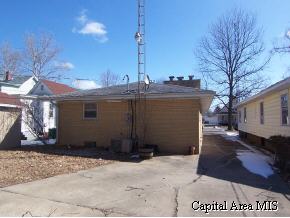 909 Osburn Avenue Springfield, IL 62702 - Photo 2 of 9 Gallery Image 2