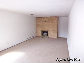 909 Osburn Avenue Springfield, IL 62702 - Photo 3 of 9 Gallery Image 3