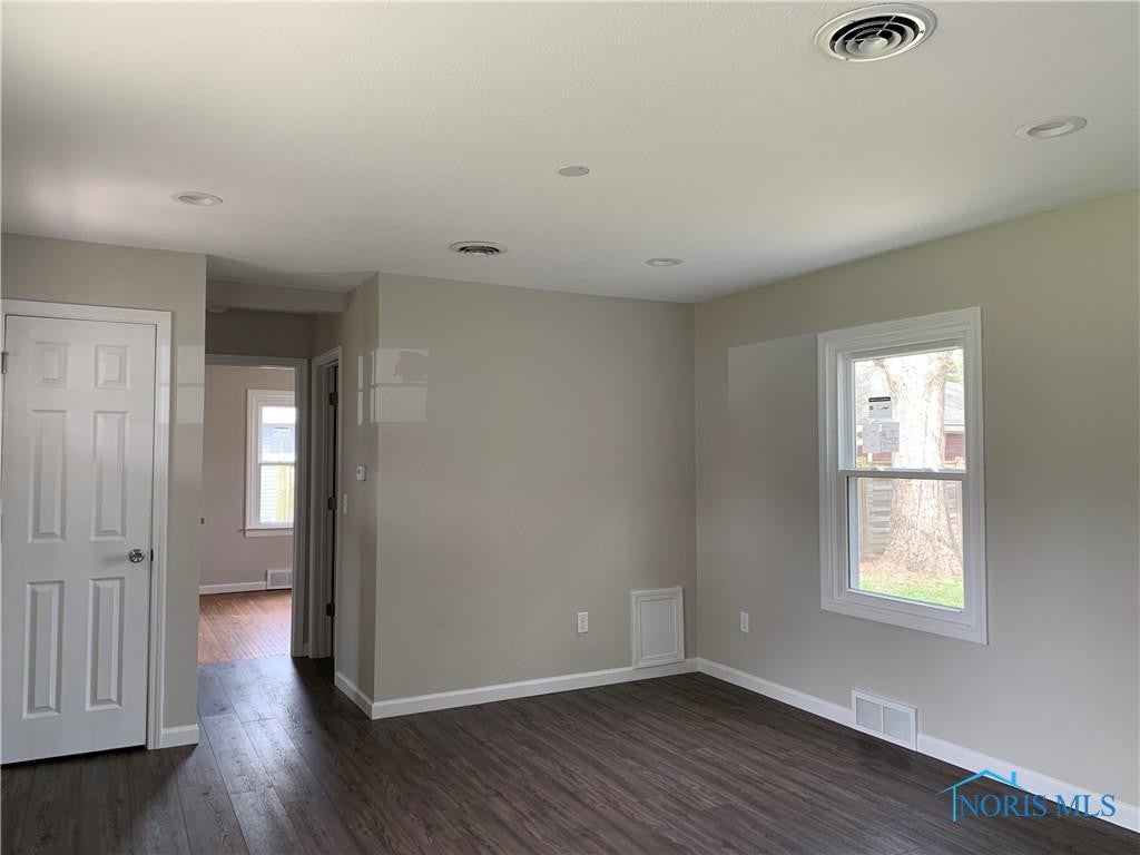 5542 Pawnee Road Toledo, OH 43613 - Photo 5 of 14 Gallery Image 5