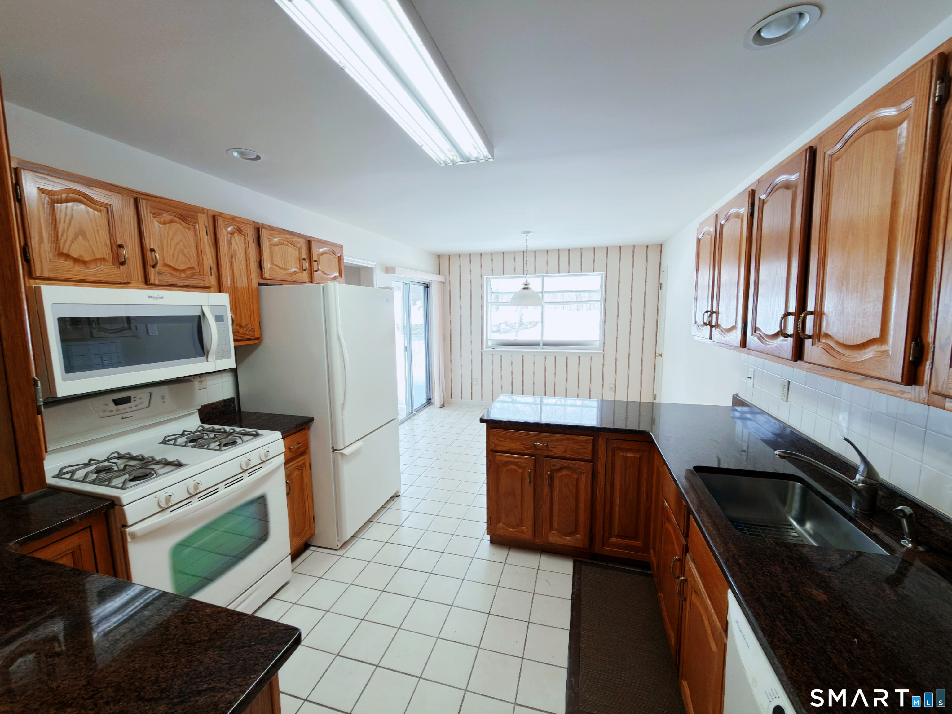 5 Kensington Road, Unit 5 Monroe, CT 06468 - Photo 15 of 16