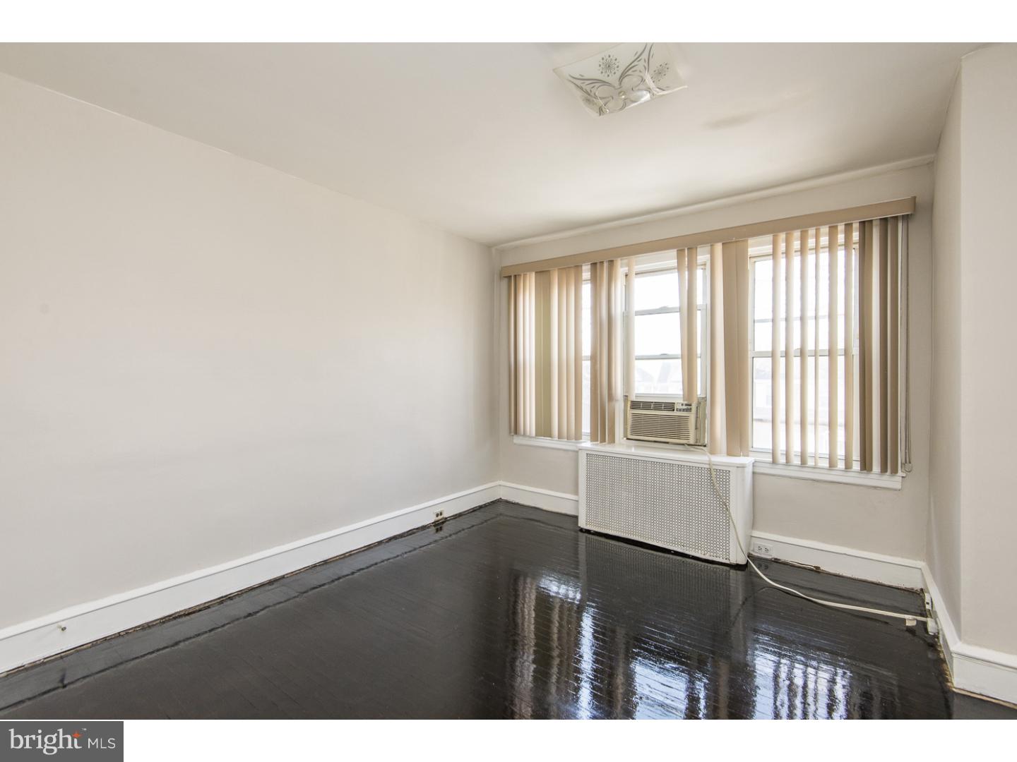 1043 Flanders Road Philadelphia, PA 19151 - Photo 11 of 18 Bedroom - Main
