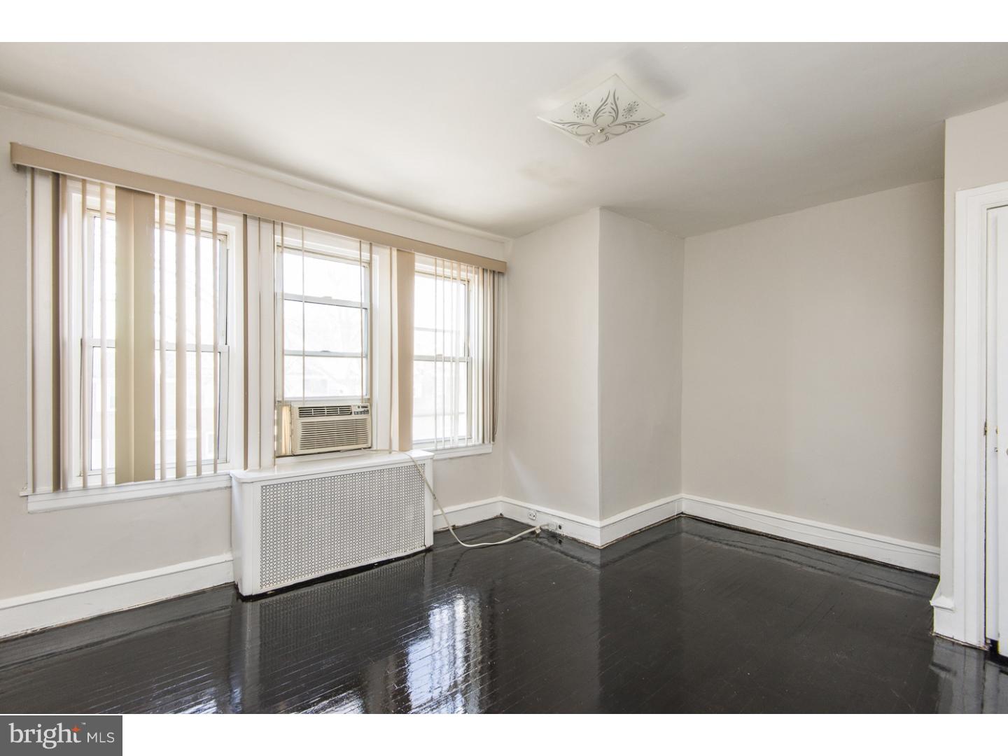 1043 Flanders Road Philadelphia, PA 19151 - Photo 12 of 18 Bedroom - Main