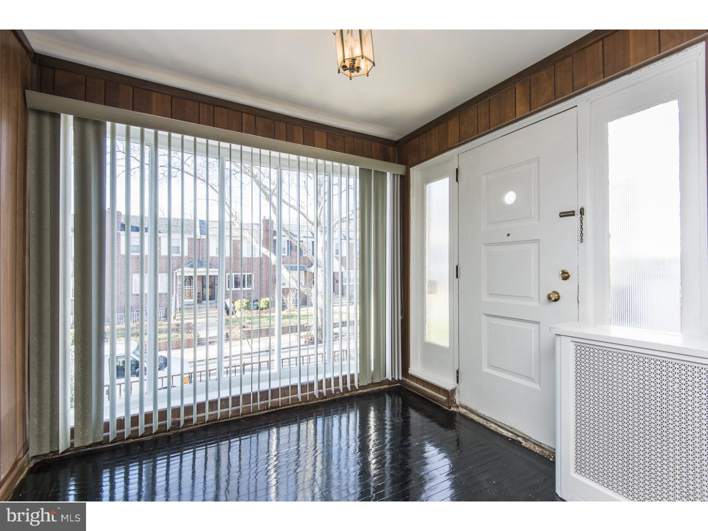 1043 Flanders Road Philadelphia, PA 19151 - Photo 3 of 18 Gallery Image 3