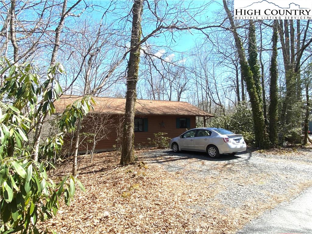 125 Goldfinch Road Newland, NC 28657 - Photo 1 of 39 Gallery Image 1