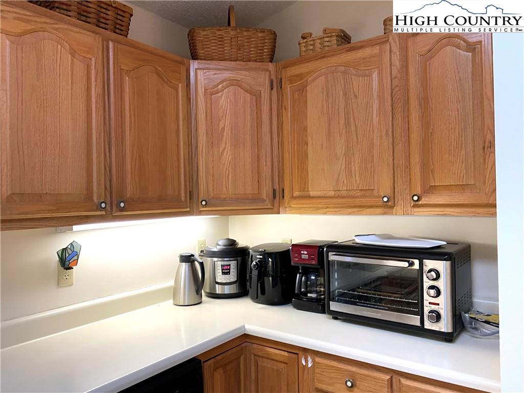125 Goldfinch Road Newland, NC 28657 - Photo 12 of 39 Gallery Image 12