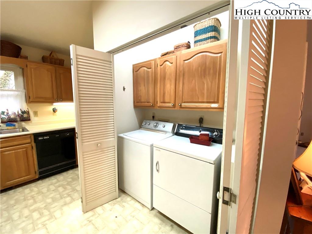 125 Goldfinch Road Newland, NC 28657 - Photo 13 of 39 Gallery Image 13