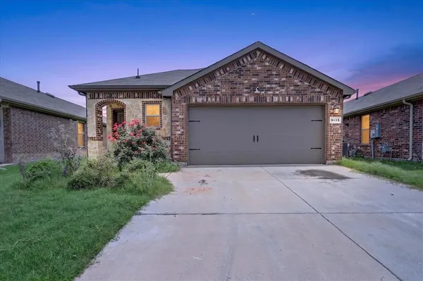$214,900 | 3113 Pr Hl Grove, Crandall, TX 75114