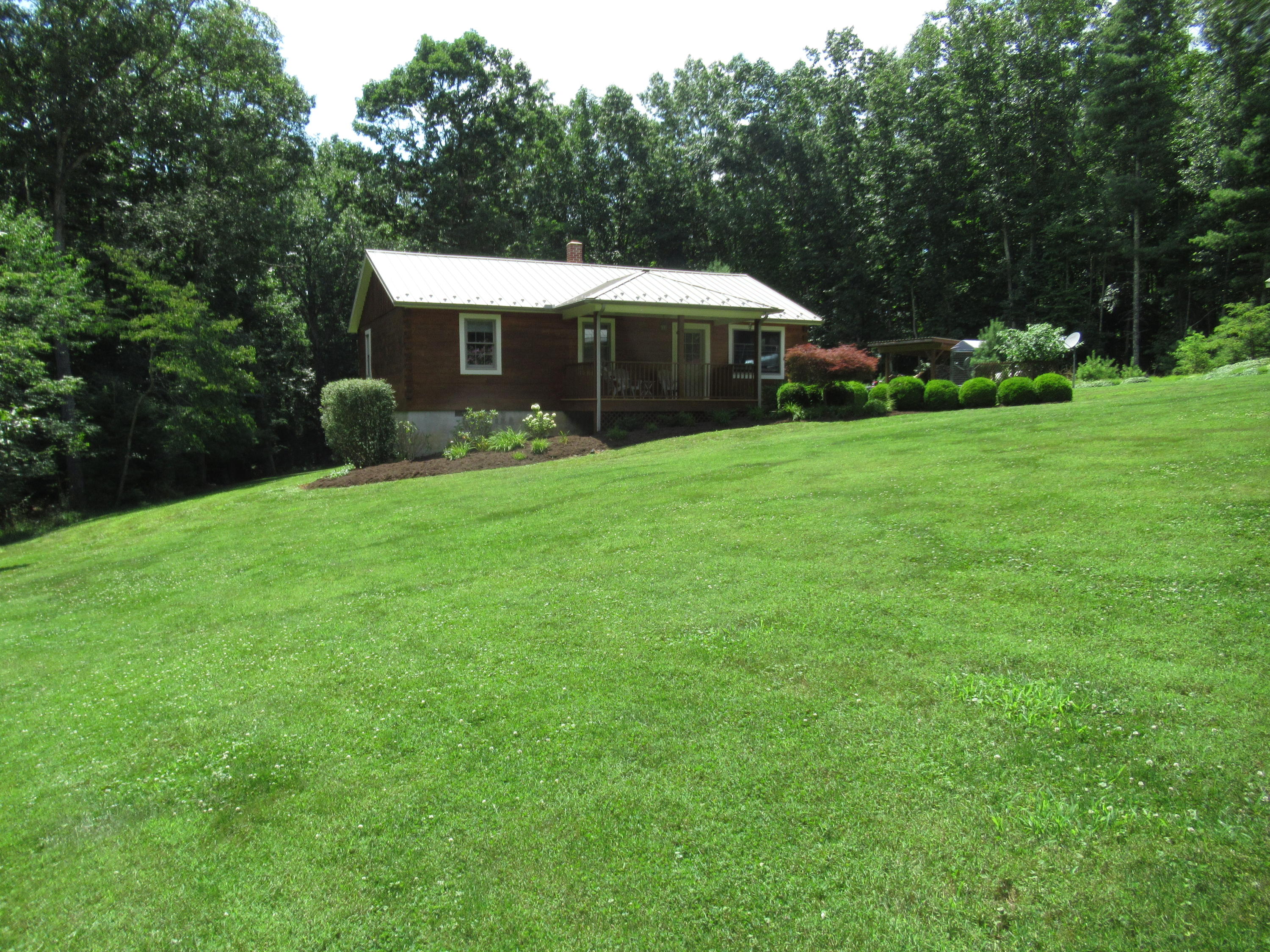 294 Woodbrier Estates Road Alderson, WV 24910 - Photo 6 of 32 Gallery Image 6
