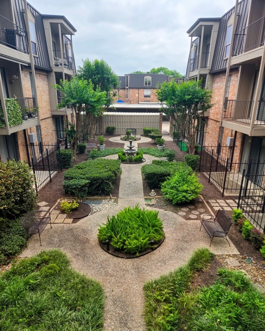 2425 Underwood Street, Unit 355 Houston, TX 77030 - Photo 13 of 17 a view of a garden with potted plants