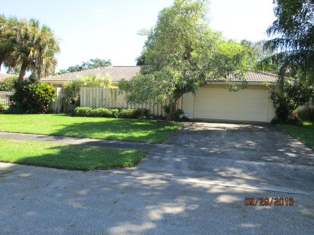 1236 Northwest 16th Street Boca Raton, FL 33486 - Photo 1 of 17 a view of outdoor space with city view