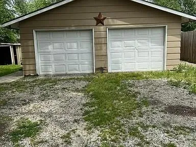 $195,000 | 604 Harvey Street, Harrisonville, MO 64701