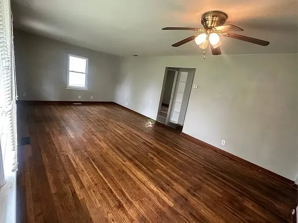 $195,000 | 604 Harvey Street, Harrisonville, MO 64701