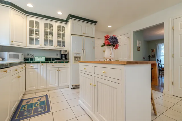 $799,900 | 1 Appaloosa Run, Concord, NH 03301