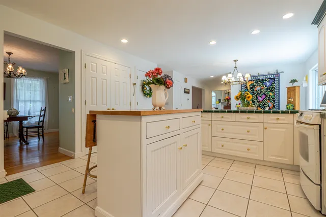 $799,900 | 1 Appaloosa Run, Concord, NH 03301