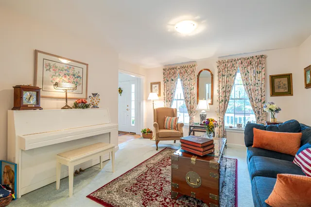 $799,900 | 1 Appaloosa Run, Concord, NH 03301