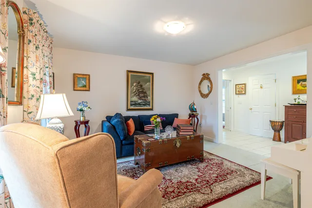 $799,900 | 1 Appaloosa Run, Concord, NH 03301