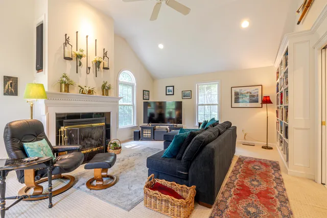 $799,900 | 1 Appaloosa Run, Concord, NH 03301