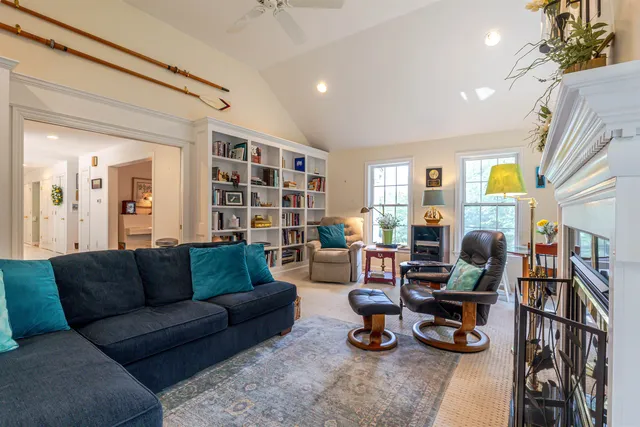 $799,900 | 1 Appaloosa Run, Concord, NH 03301