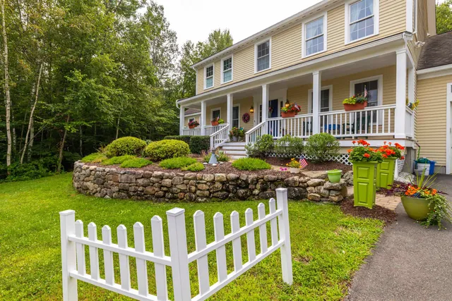 $799,900 | 1 Appaloosa Run, Concord, NH 03301